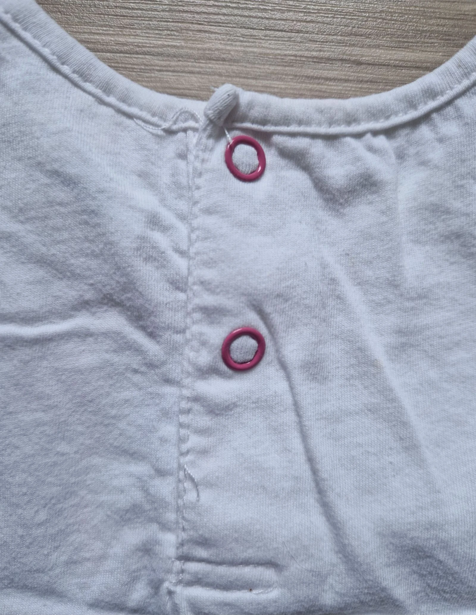 🐱 Camiseta sin mangas – Hello Kitty – bebé niña – 12 meses – muy buen estado – photo 6